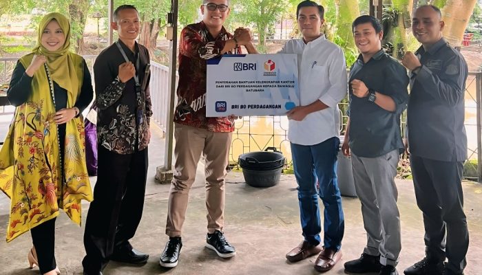 BRI Kanca Perdagangan Serahkan Bantuan Peralatan Kantor kepada Bawaslu Batu Bara