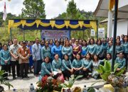 Ketua TP PKK Humbahas Supervisi Desa Percontohan IVA Test Di Kecamatan Sijamapolang