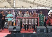 Bupati Humbahas Resmi Buka Festival Marende 2025: Ajak Warga Doloksanggul Bernyanyi dan Bergembira Bersama