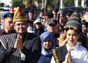 Gubernur Bobby Nasution Hadiri HUT ke-22 Pakpak Bharat, Bawa Banyak Kado untuk Warga