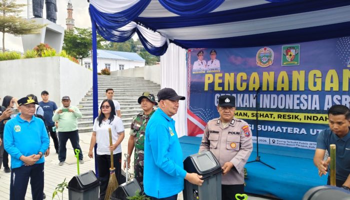 Kapolres Simalungun Turun Langsung Dukung Gerakan Indonesia ASRI, Ajak Warga Jaga Kebersihan Parapat