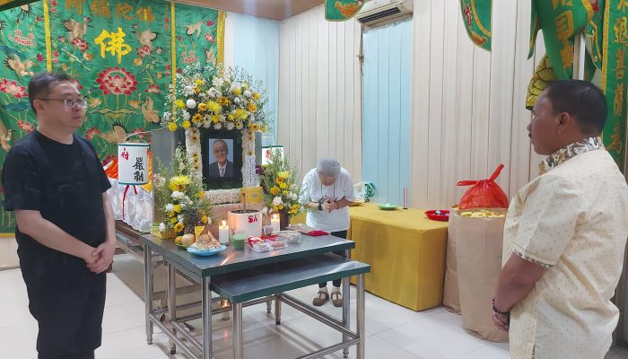 Anggota DPR RI Dr. Maruli Siahaan Melayat ke Balai Persemayaman Angsapura, Sampaikan Penghiburan kepada Keluarga Berduka