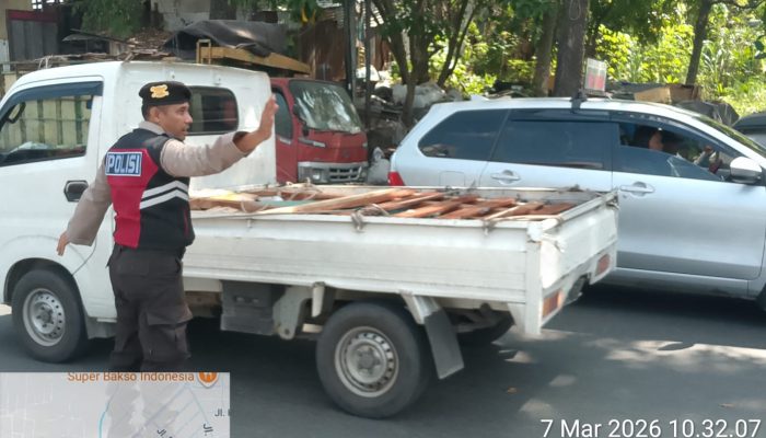 Sat Samapta Polres Pematangsiantar Antisipasi Kemacetan di SPBU