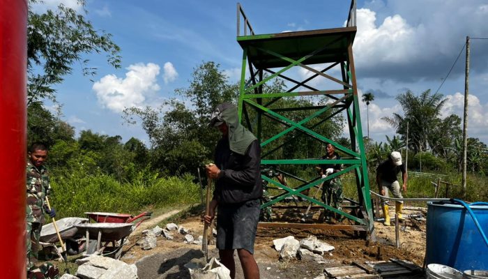 Satgas TMMD Gerak Cepat Pasang Pipa Tandon Sumur Bor, Air Bersih Segera Dinikmati Warga