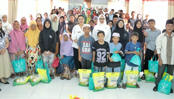Bulan Ramadhan Penuh Berkah, TP PKK dan DWP Kabupaten Simalungun Berbagi Sembako