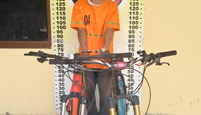 Polsek Perdagangan Ringkus Pencuri Dua Sepeda Gunung Senilai Rp44 juta, Aksi Memanjat Tembok Terbongkar