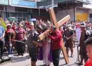 Kapolres Pematangsiantar Bersama Walikota Hadiri Devosi Jalan Salib Peringatan Jumat Agung 2026 Gereja Katolik