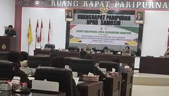 DPRD Samosir Soroti Minimnya Kehadiran SKPD, Bupati Hadir Setelah Diskor Rapat Paripurna LKPJ 2025