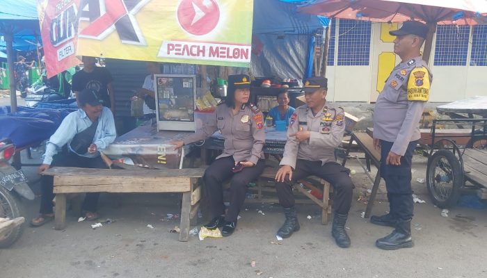Patroli Humanis di Pasar Dwikora, Kapolsek Siantar Utara Ajak Warga Jaga Kamtibmas