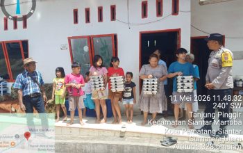 Polsek Siantar Martoba Kawal Distribusi Makanan Bergizi Gratis untuk Anak Panti Asuhan