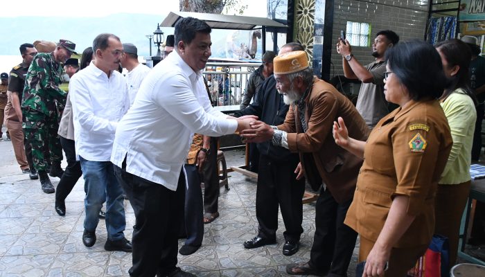 Bupati Samosir Serahkan Hewan Kurban Bantuan Presiden, Perkuat Toleransi dan Harmoni Antarumat