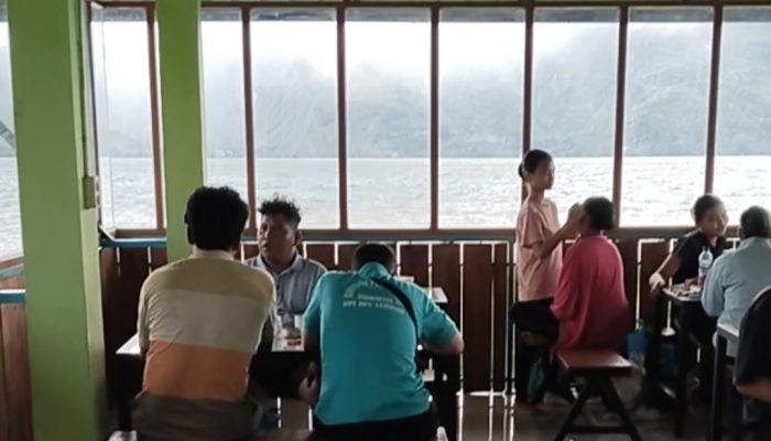 Menikmati Surga Tersembunyi di Tepian Danau Toba, Kampung Wisata Ulos Samosir Jadi Destinasi Healing Favorit Wisatawan